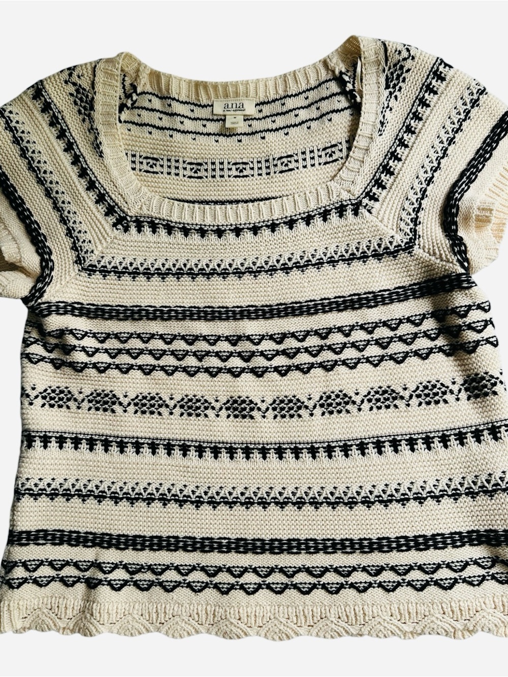 a.n.a Short Sleeve Knit Sweater Size Medium